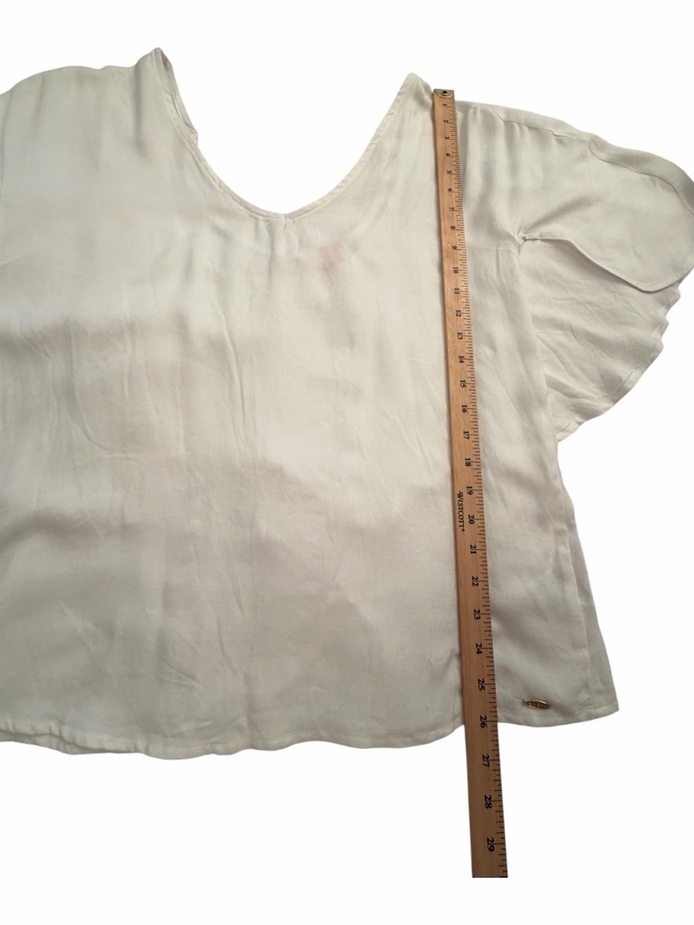 Guess Ladies white cape sleeve popover blouse - Size Large-NWT - Picture 4 of 11